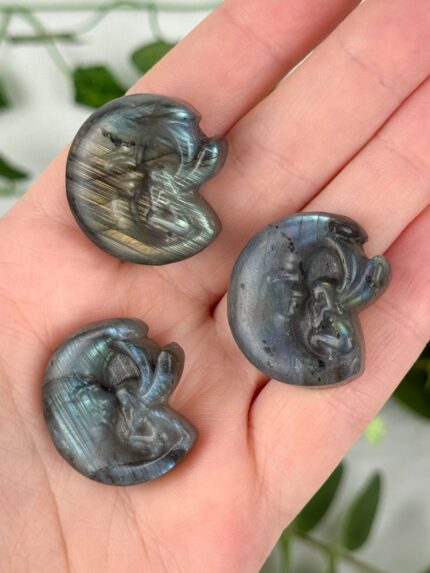 Mystery Labradorit Fee im Mond